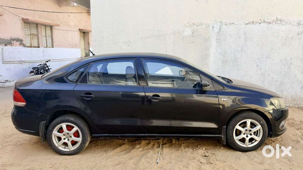 Volkswagen Vento 1.2 Highline Plus At 16 Alloy, 2014, Petrol