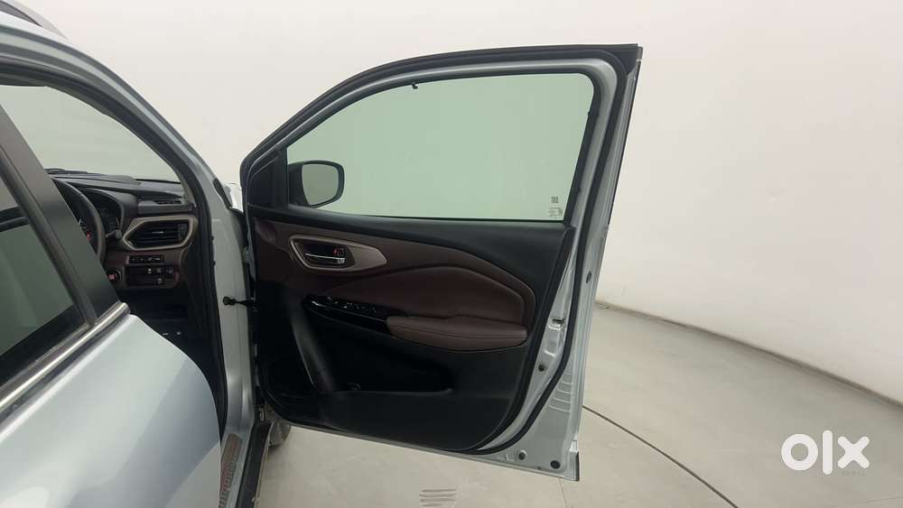 Maruti Suzuki Fronx Alpha 1.0l Turbo 6 At, 2023, Petrol