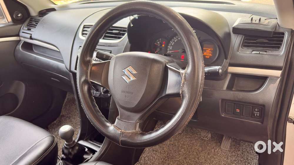 Maruti Suzuki Swift Lxi Optional-o, 2017, Petrol