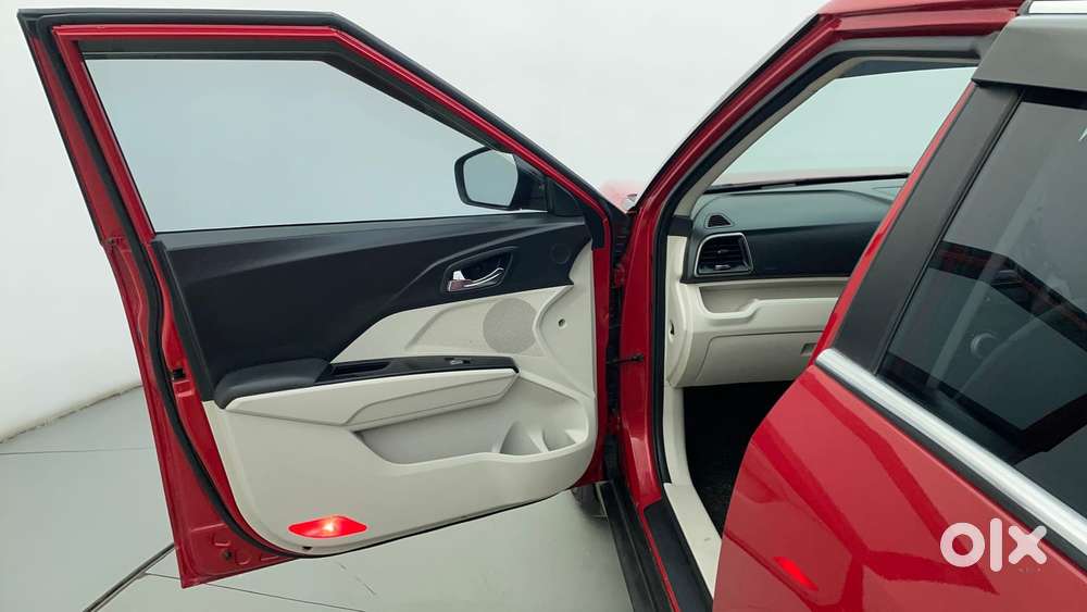 Mahindra Xuv300 W8 Option, 2021, Petrol