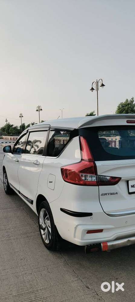 Maruti Suzuki Ertiga 2022-2023  Vxi, 2023, Lpg