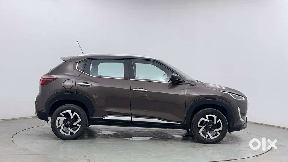 Nissan Magnite 1.0 Xv Premium Turbo Cvt, 2021, Petrol