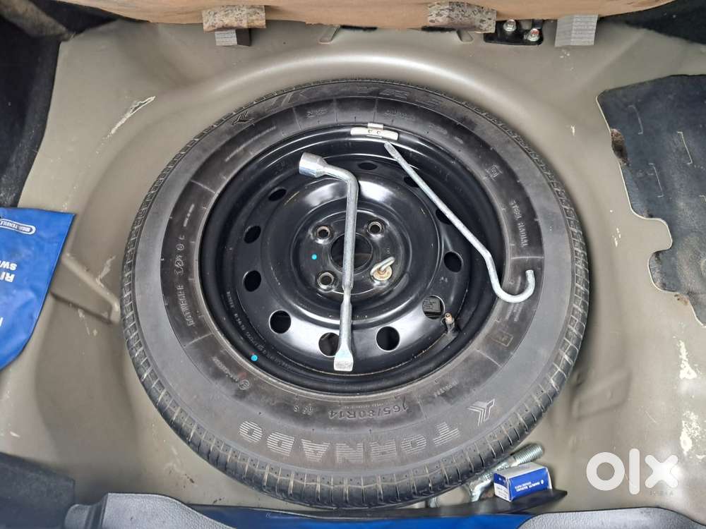 Maruti Suzuki Swift Dzire Vxi Optional, 2016, Petrol