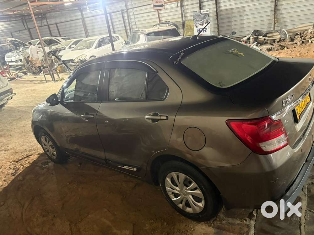 Maruti Suzuki Dzire 2017 Petrol 250000 Km Driven