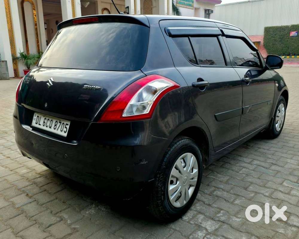 Maruti Suzuki Swift Lxi Optional-o, 2017, Petrol