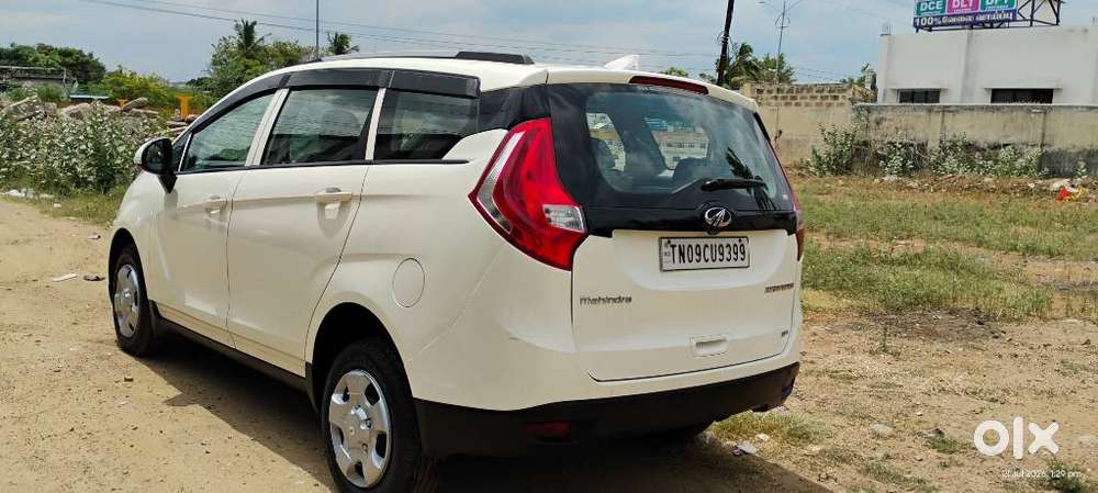 Mahindra Marazzo M4, 2020, Diesel