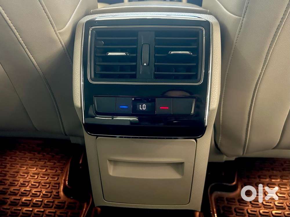 Skoda Superb Style 1.8 Tsi At, 2018, Petrol