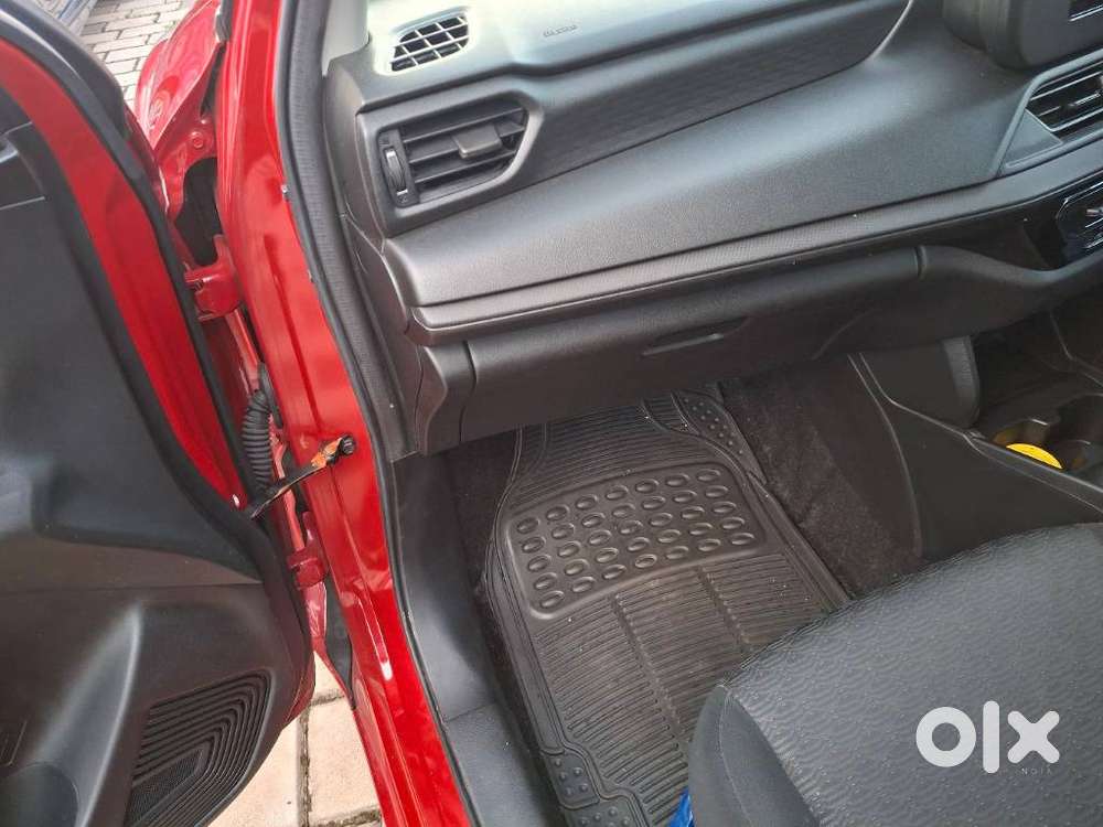 Maruti Suzuki Swift Vxi Optional, 2024, Petrol