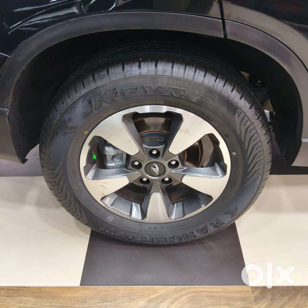 Mahindra Alturas G4 4wd At, 2019, Diesel