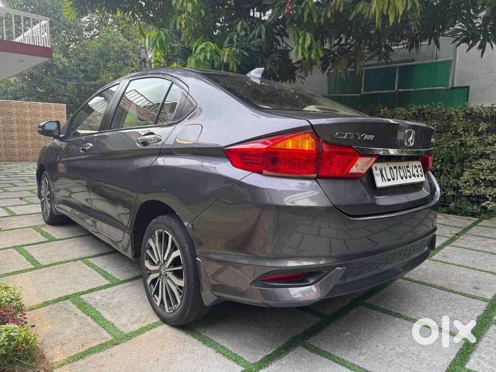 Honda City Automatic 2017  Well Maintained  Premium Features