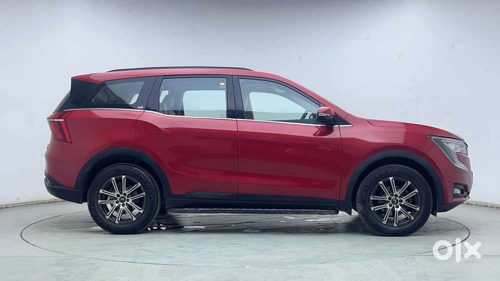 Mahindra Xuv700 2.0 Ax 7 Petrol At Str, 2024, Petrol