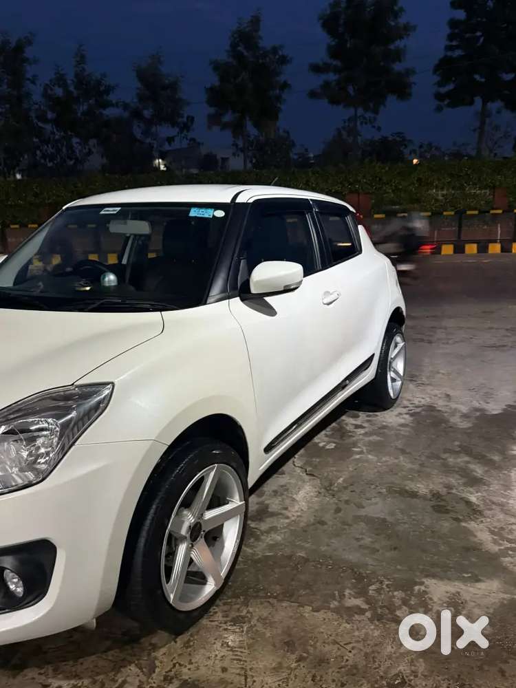 Maruti Suzuki Swift 2022 Petrol 23000 Km Driven