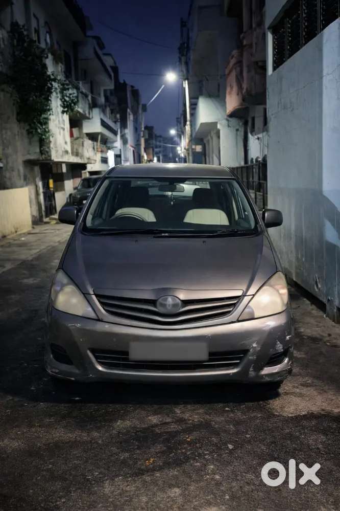 Toyota Innova 2.5g 8 Str
