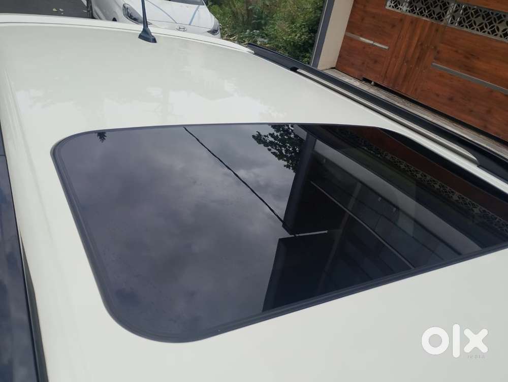 Mahindra Xuv300 W8 Option, 2021, Petrol