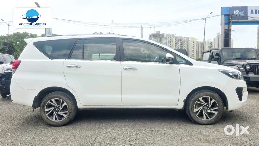 Toyota Innova Crysta [2020-ongoing] 2.4 Vx 8 Str, 2022, Diesel