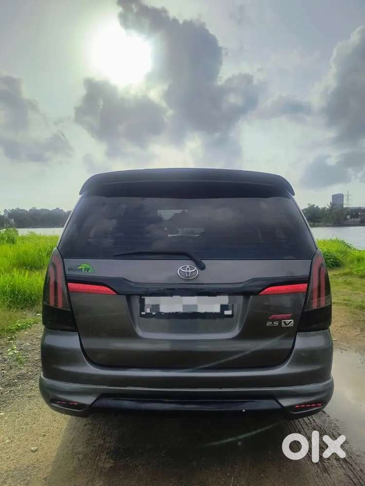 Toyota Innova 2014 Diesel Well Maintained