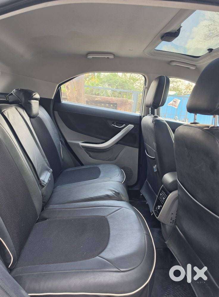 Tata Nexon 1.2 Revotron Xza Plus, 2018, Cng & Hybrids