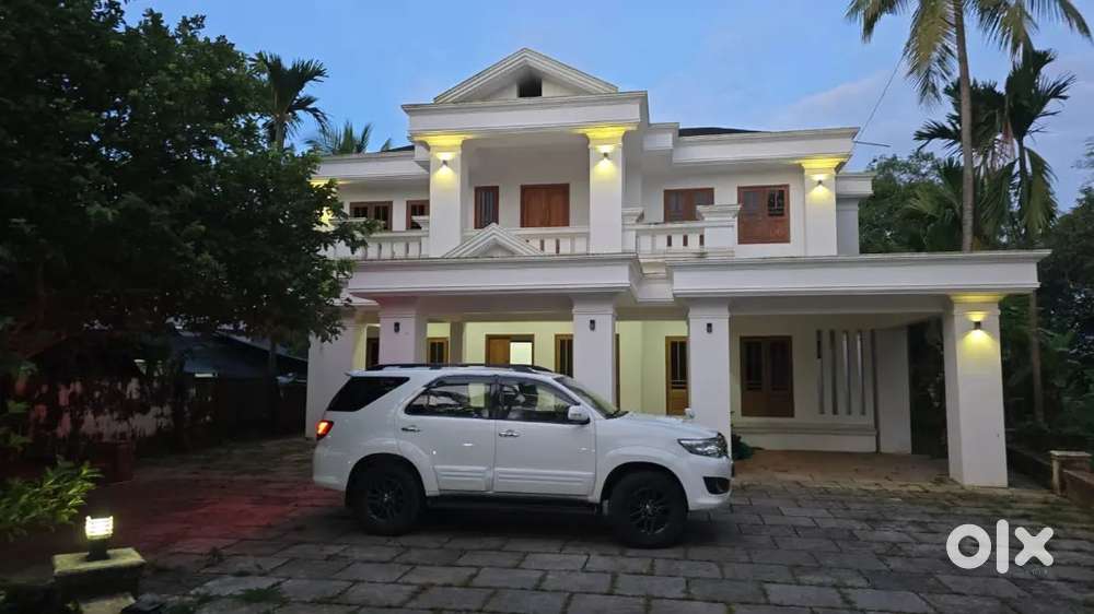Toyota Fortuner Orginal Kerala 2012 Diesel 129000 Km Driven
