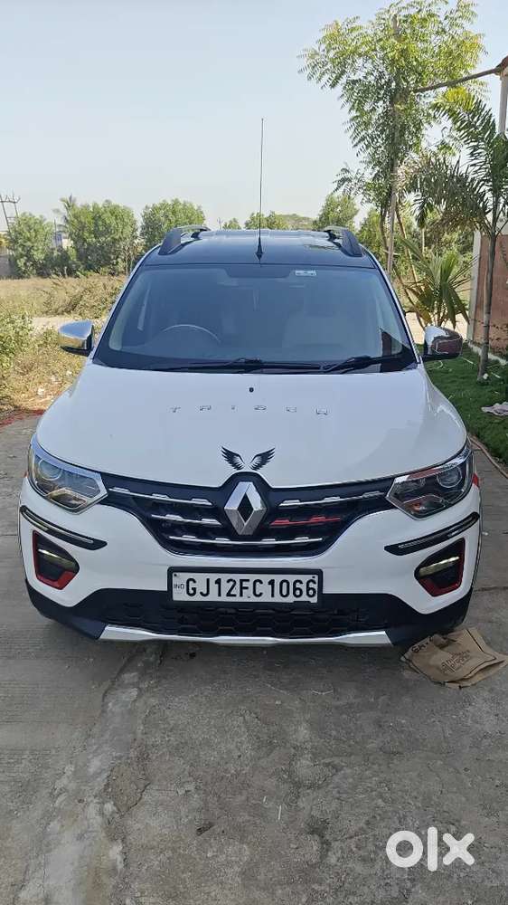 Triber Top Model With Automatic Transmission In Super Condition