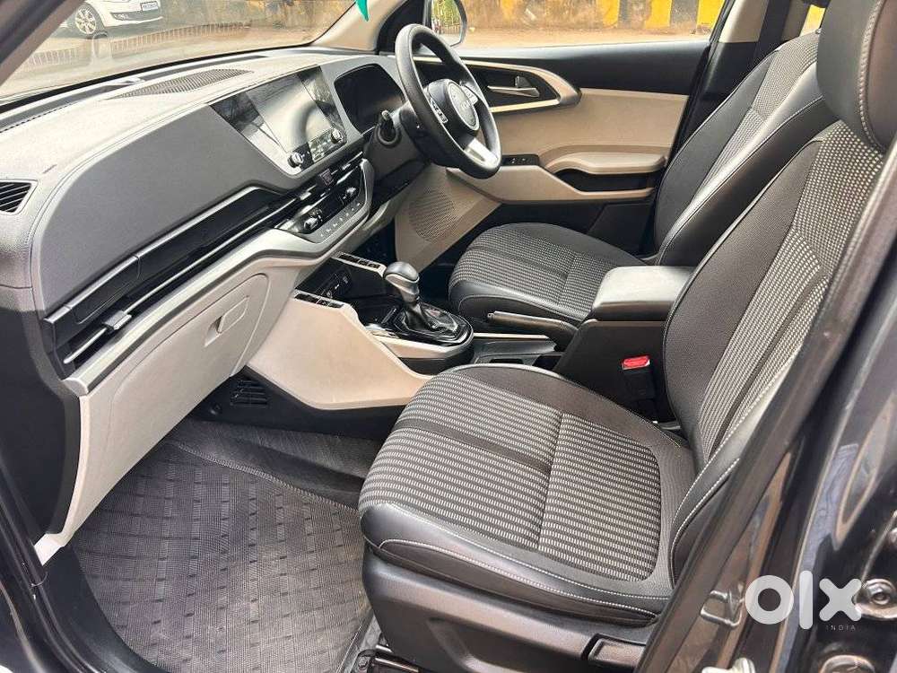 Kia Carens 1.4 Prestige Plus Turbo Dct 7 Str, 2024, Petrol