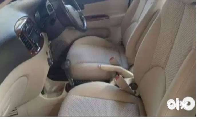 Hyundai-verna-top-end-luxury-car-good Condition