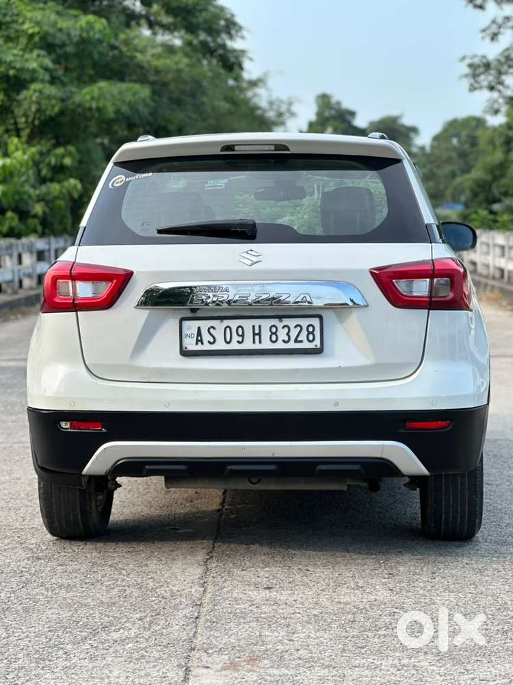 Maruti Suzuki Brezza Zxi Plus Smart Hybrid, 2022, Petrol