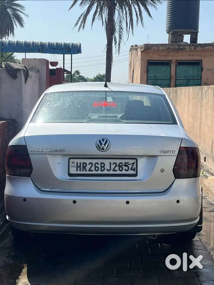 Volkswagen Vento 1.6 Petrol 2011 New Insurance New Polution New Sarvic