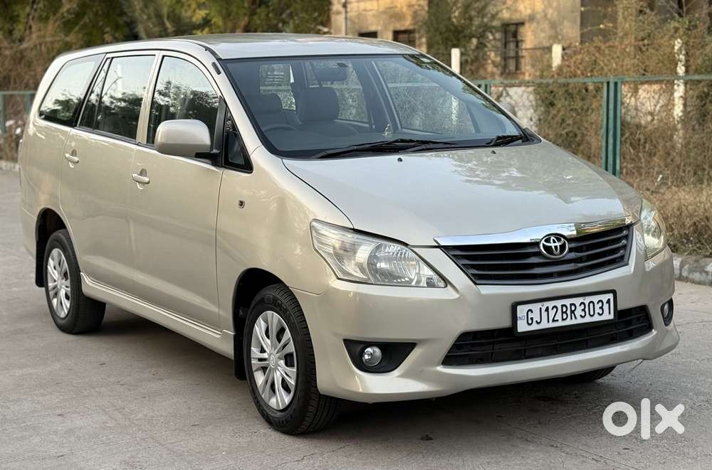 Toyota Innova 2.5 G (diesel) 8 Seater, 2013, Diesel