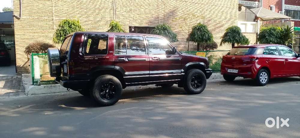 Isuzu Trooper Japan