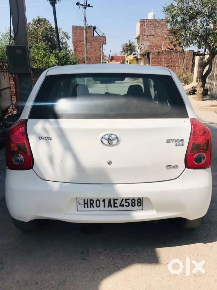 Toyota Etios Liva 2012