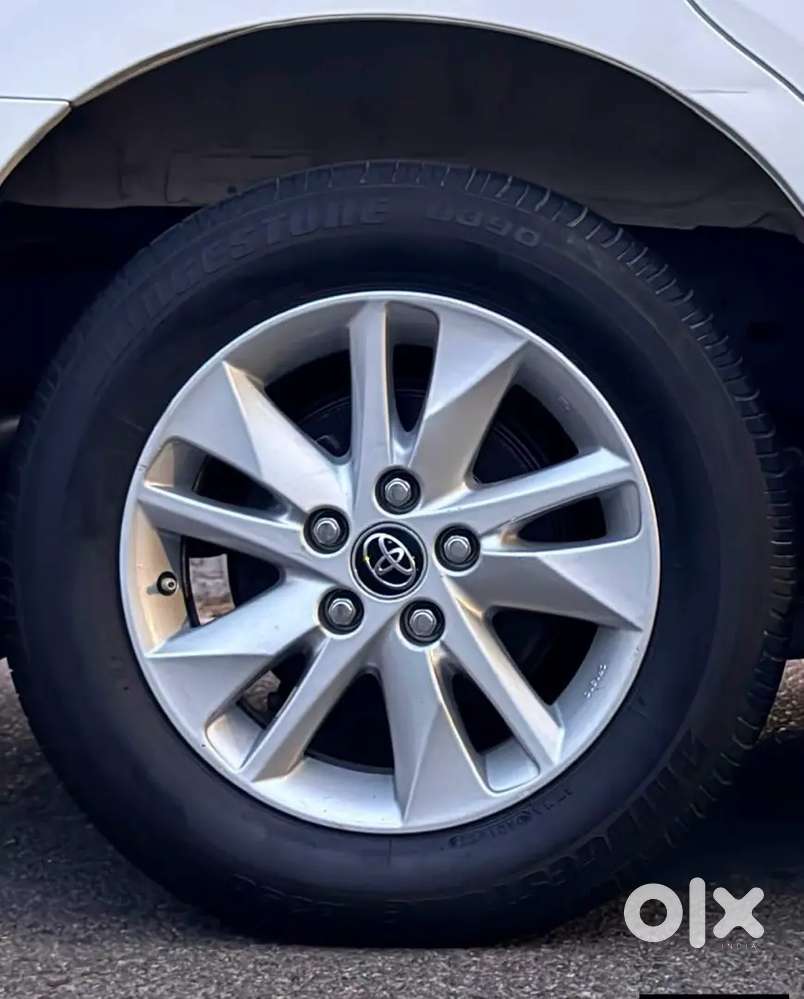 Toyota Innova Crysta 2016 Diesel Manual