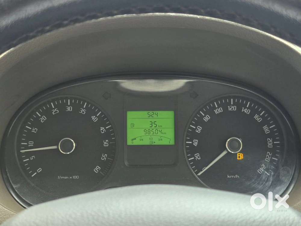 Skoda Rapid Ambition 1.6 Tdi Cr Manual Plus, 2014, Diesel