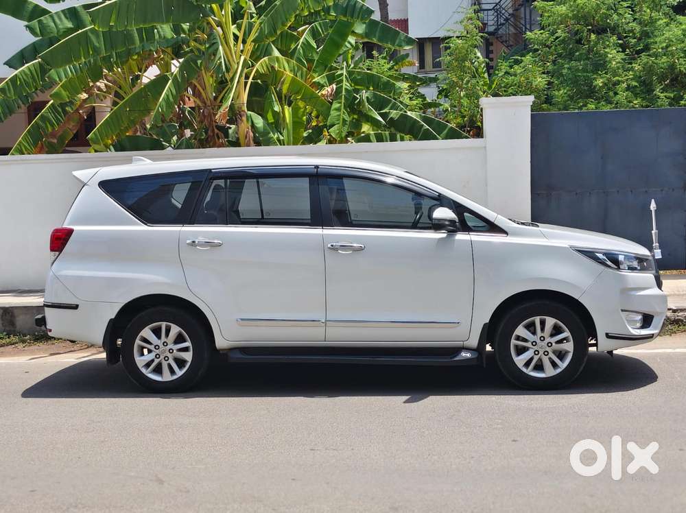 Toyota Innova Crysta 2.4 Gx Limited Edition At 8 Str, 2023, Diesel