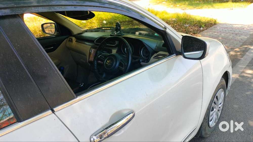 Maruti Suzuki Dzire 2022 Petrol 33000 Km Driven
