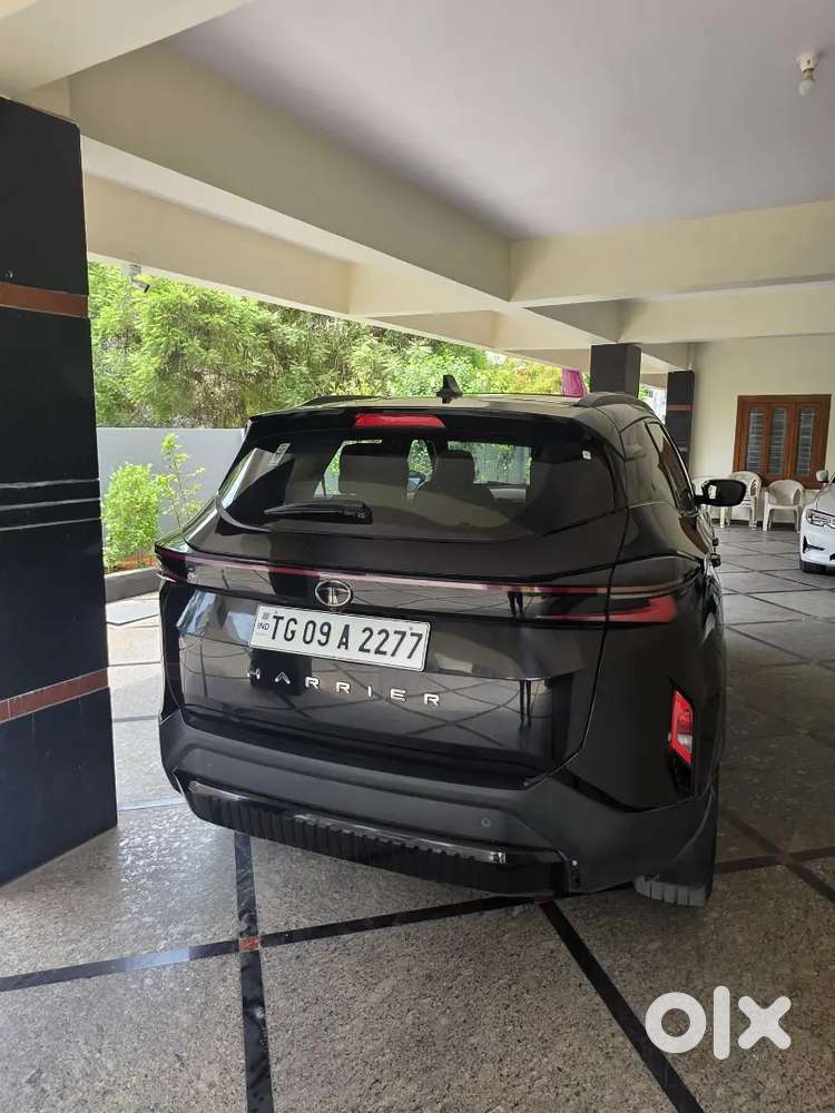Tata Harrier Top End Fearless Dark Edition