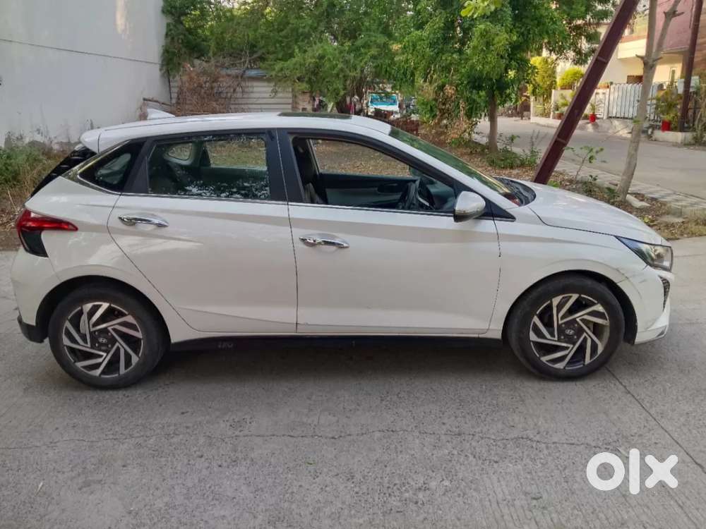 Hyundai I20 Asta (o) 1.2 Ivt, 2023, Petrol
