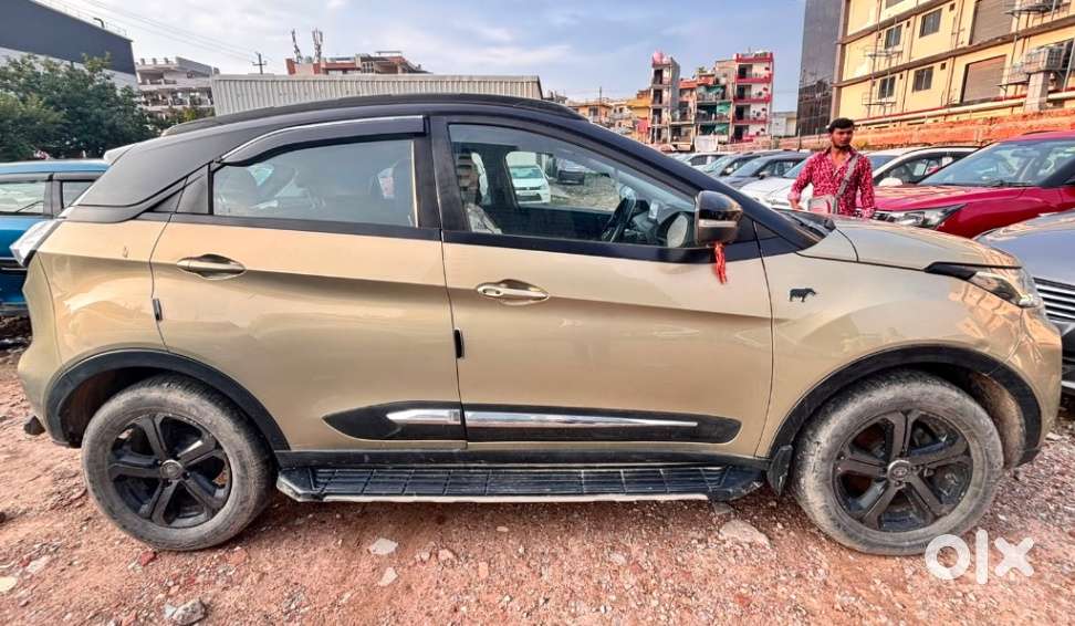 Tata Nexon, 2022, Petrol