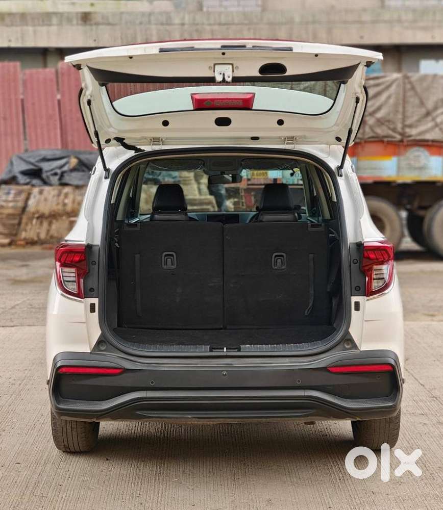 Kia Carens G 1.5 6mt Premium (o) 7-seater, 2023, Petrol