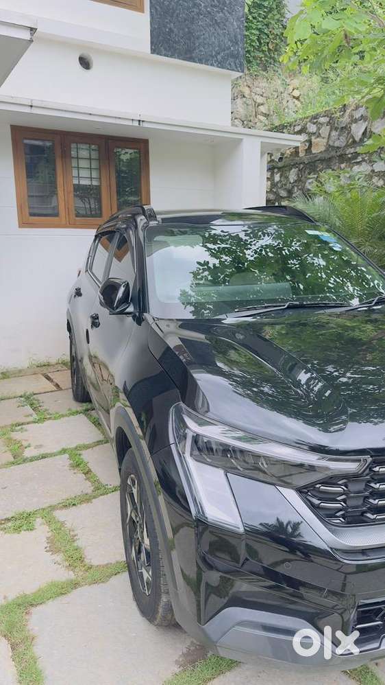 2024 Kia Sonet Gt-line Petrol  18.5k Km  Free Kia Service