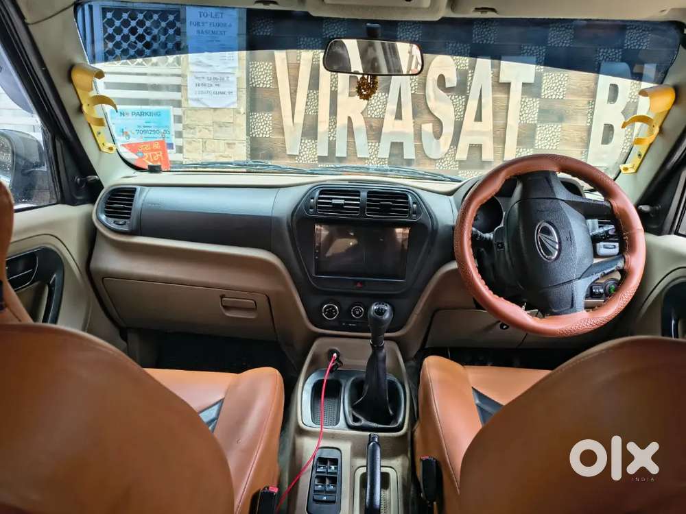 Mahindra Tuv 300 2016 Diesel Well Maintained