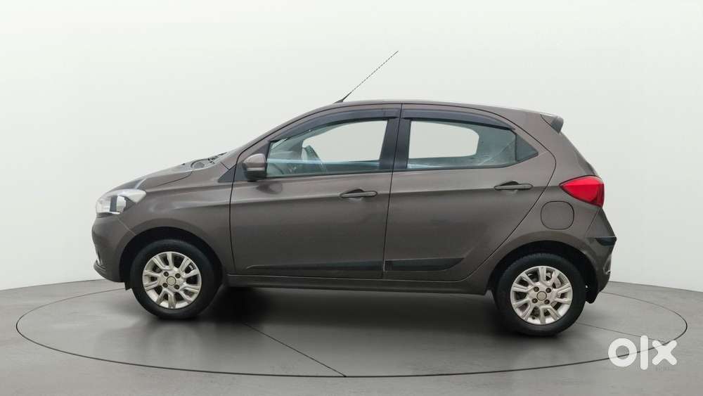 Tata Tiago 1.2 Revotron Xza, 2018, Petrol