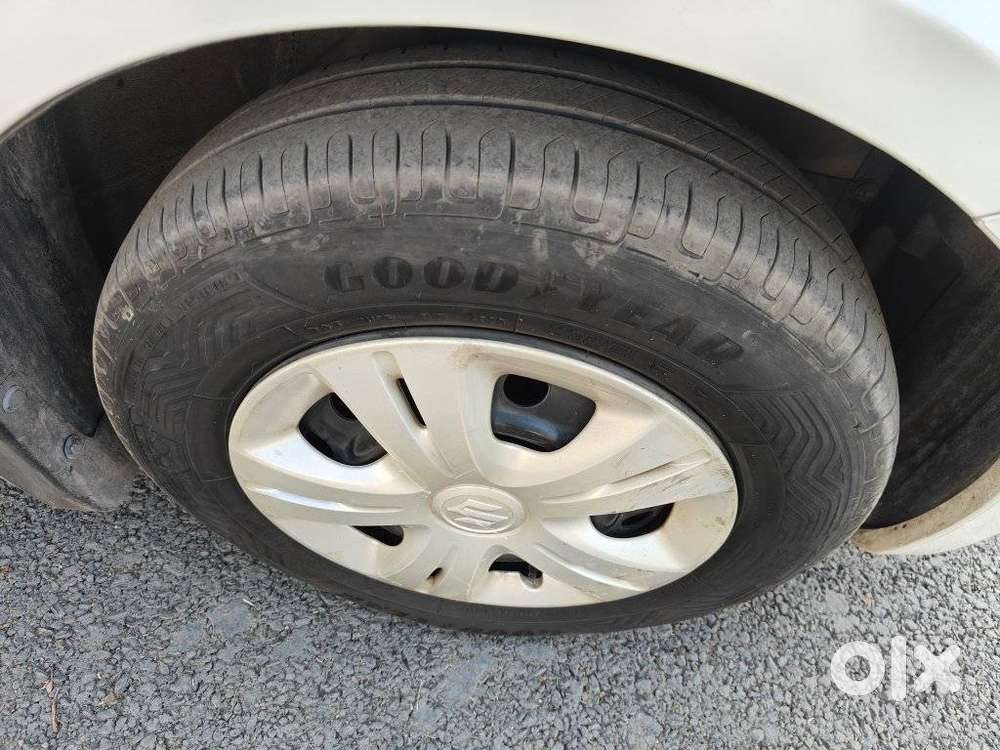 Maruti Suzuki Swift Vxi 1.2 Abs Bs-iv, 2011, Petrol