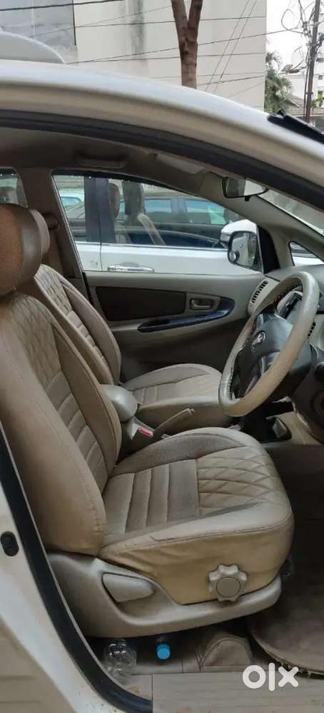 Toyota Innova G4 2015