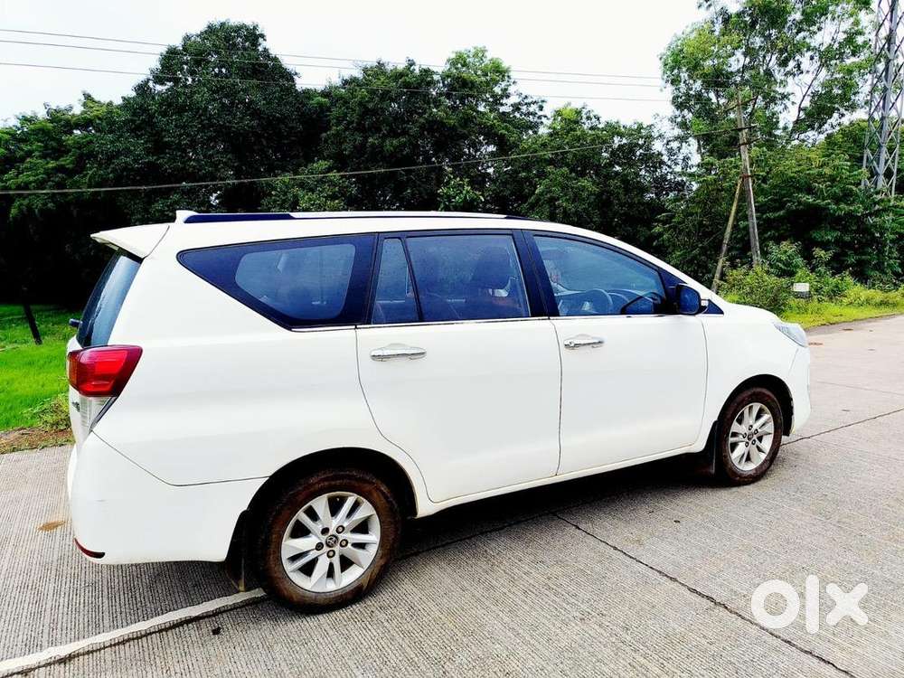 Toyota Innova Crysta 2017 Diesel Well Maintained