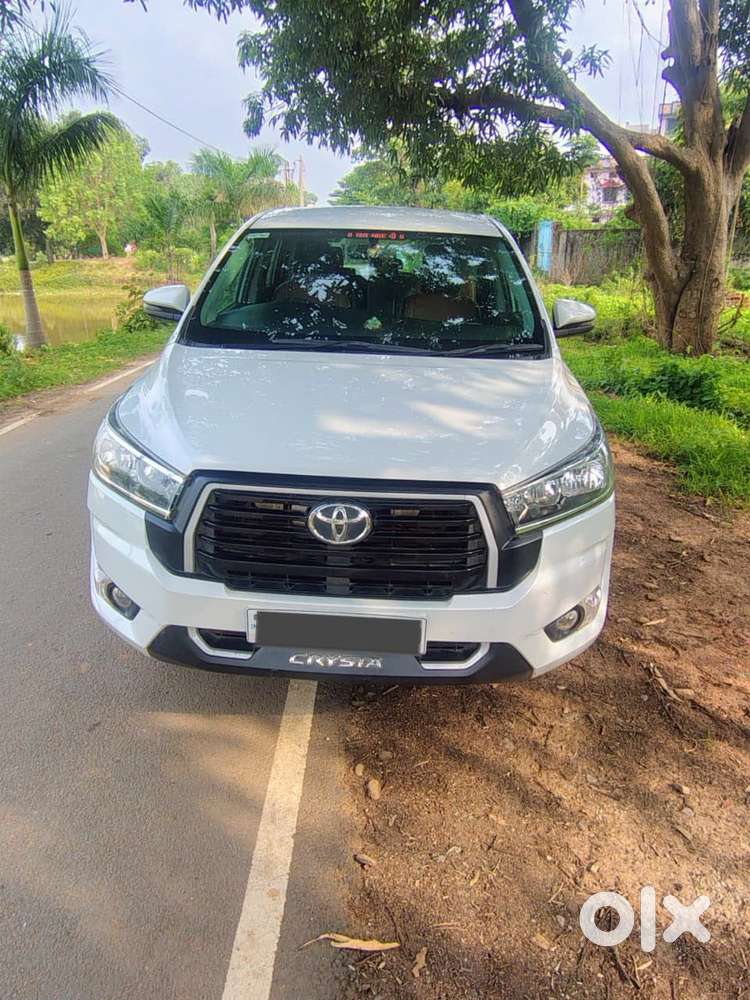 Toyota Innova Crysta 2.4 G Mt 8s, 2024, Diesel