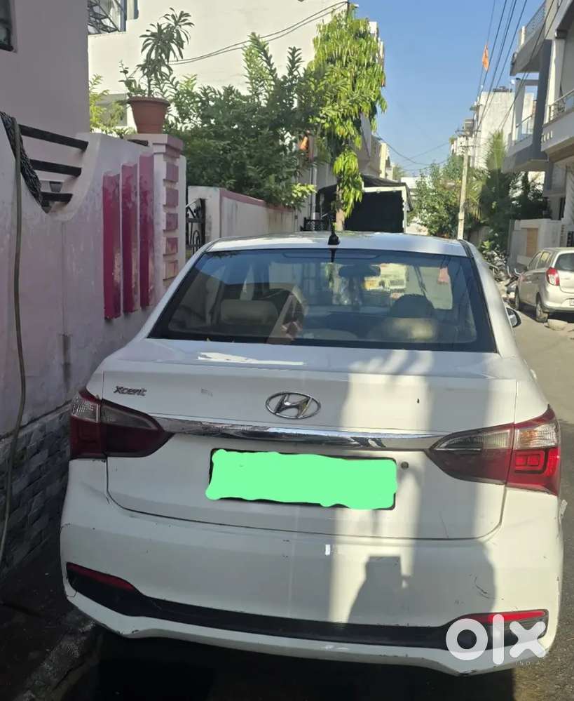 Hyundai Xcent Diesel 2018 Variant