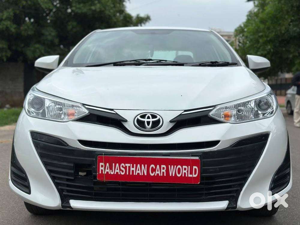 Toyota Yaris J Cvt, 2019, Petrol