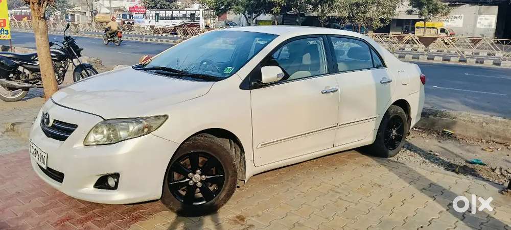 Toyota Corolla Altis 2010 Petrol Manual