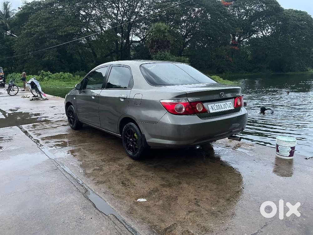 Honda City Zx 2006 Petrol Well Maintained