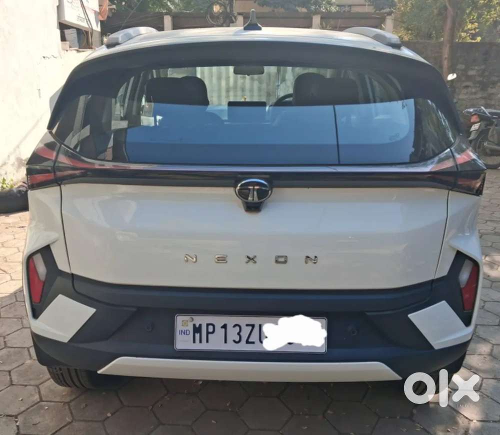 Tata Nexon Creative 1.2 Revotron Petrol 6 Amt, 2024, Petrol